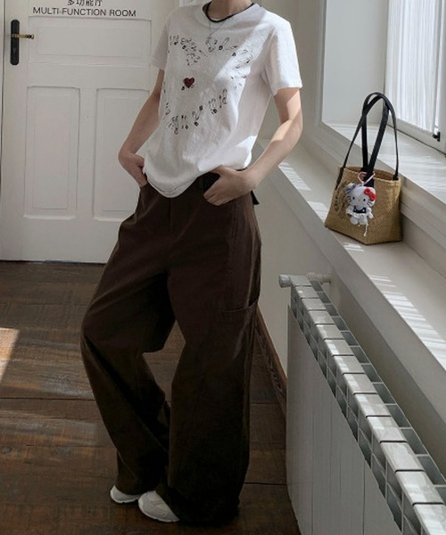 AVYL(アヴィル)の「セーフティピン ハートグラフィックTシャツ(Tシャツ/カットソー・レディース・ホワイト・M)」の2枚目の写真