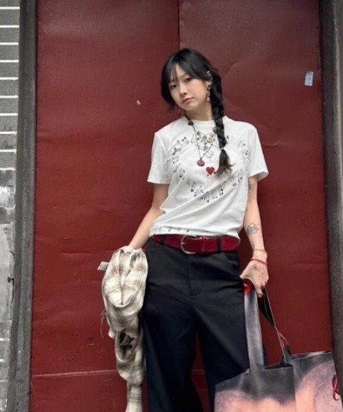 AVYL(アヴィル)の「セーフティピン ハートグラフィックTシャツ(Tシャツ/カットソー・レディース・ホワイト・M)」の4枚目の写真