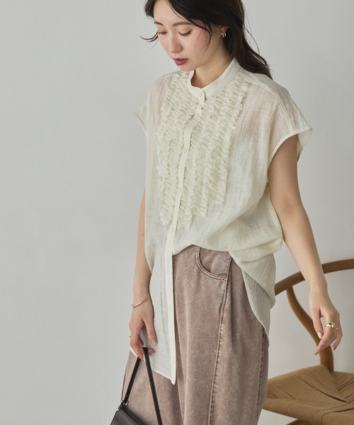 hunch（ハンチ）の「ハイツイストスラブ フレンチスリーブフリルブラウス（シャツ/ブラウス・レディース・ブルー/チャコール/オフホワイト・FREE）」の7枚目の写真