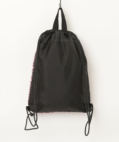 THRASHER(スラッシャー)の「"02"≪THRASHER≫1ポケット/4L レオパード柄 カーブポケット ブランドロゴ ナップサック(バックパック/リュック・メンズ・ホワイト系1/ベージュ系1・ONE SIZE)」の3枚目の写真