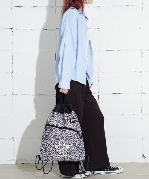 THRASHER(スラッシャー)の「"02"≪THRASHER≫1ポケット/4L レオパード柄 カーブポケット ブランドロゴ ナップサック(バックパック/リュック・メンズ・ホワイト系1/ベージュ系1/ピンク系1・ONE SIZE)」の13枚目の写真