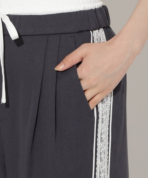 WILLSELECTION(ウィルセレクション)の「サイドレースダブルウエストツータックパンツ(その他パンツ・レディース・サックスブルー/ベージュ/ネイビー・FREE)」の16枚目の写真