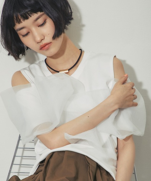 ANOTHER S(アナザーエス)の「オーガンジーフリルドッキングオープンショルダートップス(Tシャツ/カットソー・レディース・ホワイト/ブラック/ベージュ・M)」の8枚目の写真