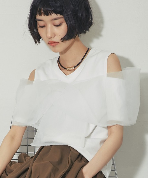ANOTHER S(アナザーエス)の「オーガンジーフリルドッキングオープンショルダートップス(Tシャツ/カットソー・レディース・ホワイト/ブラック/ベージュ・M)」の16枚目の写真