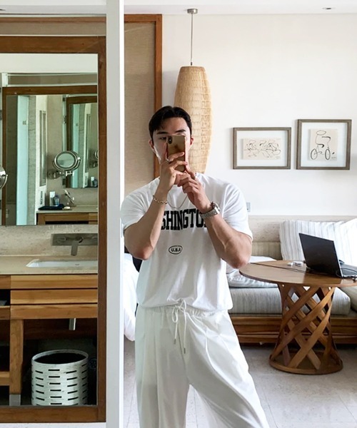 NOWLE(ノウル)の「【NOWLE】ヴィンテージライク カレッジロゴ 半袖Tシャツ / クラッシュプリント アメカジ ワシントン トップス(Tシャツ/カットソー・メンズ・ホワイト・MEDIUM/LARGE/X-LARGE)」の6枚目の写真