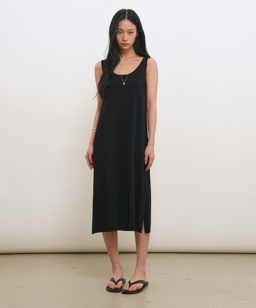 GENERAL IDEA(ジェネラルアイデア)の「【GENERAL IDEA】COOL Uネックマキシニットワンピース / COOL U-NECK MAXI KNIT DRESS(ワンピース・レディース・アイボリー/ブラック・S/L/M)」の9枚目の写真