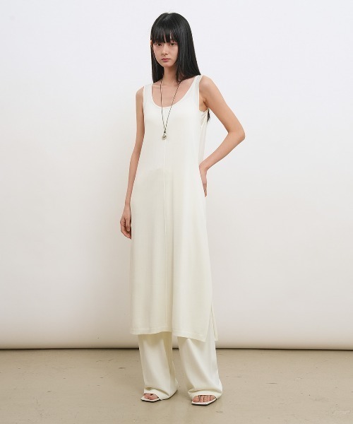 GENERAL IDEA(ジェネラルアイデア)の「【GENERAL IDEA】COOL Uネックマキシニットワンピース / COOL U-NECK MAXI KNIT DRESS(ワンピース・レディース・アイボリー/ブラック・S/L/M)」の3枚目の写真