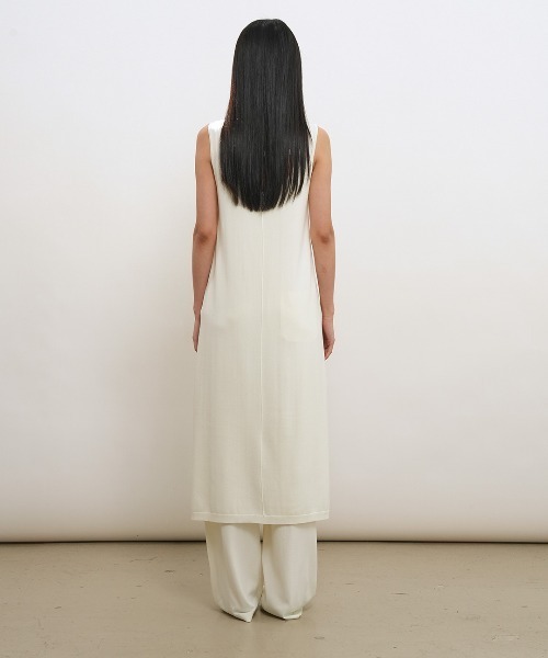 GENERAL IDEA(ジェネラルアイデア)の「【GENERAL IDEA】COOL Uネックマキシニットワンピース / COOL U-NECK MAXI KNIT DRESS(ワンピース・レディース・アイボリー/ブラック・S/L/M)」の6枚目の写真