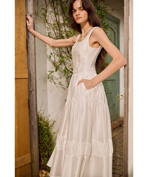 Estella.K（エステラケー）の「Floria Dress シャーリングドレス（ワンピース・レディース・ブラック/オフホワイト/ピンク/ブルー系その他・FREE）」の12枚目の写真