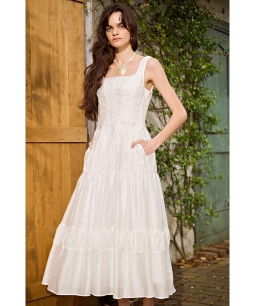 Estella.K（エステラケー）の「Floria Dress シャーリングドレス（ワンピース・レディース・ブラック/オフホワイト/ピンク/ブルー系その他・FREE）」の9枚目の写真