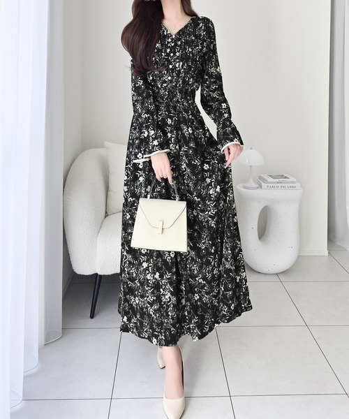 mily bilet(ミウィビレット)の「【mily bilet】着るだけで華やぐ、大人可愛い花柄ワンピース。キャンディスリーブプリーツワンピース (ロング丈)(ワンピース・レディース・ブラック/アイボリー・LARGE/X-LARGE/SMALL/MEDIUM)」の14枚目の写真