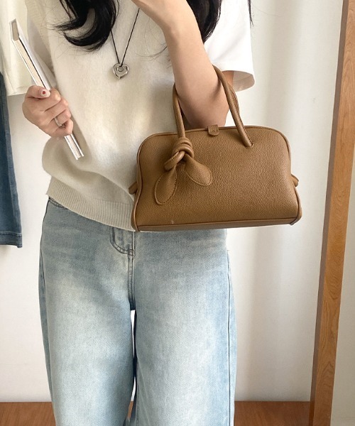 Alum'（アルム）の「ノットデザインボストンバッグ（ボストンバッグ・レディース・イエロー/アイボリー/ブラック/ブラウン・FREE）」の3枚目の写真