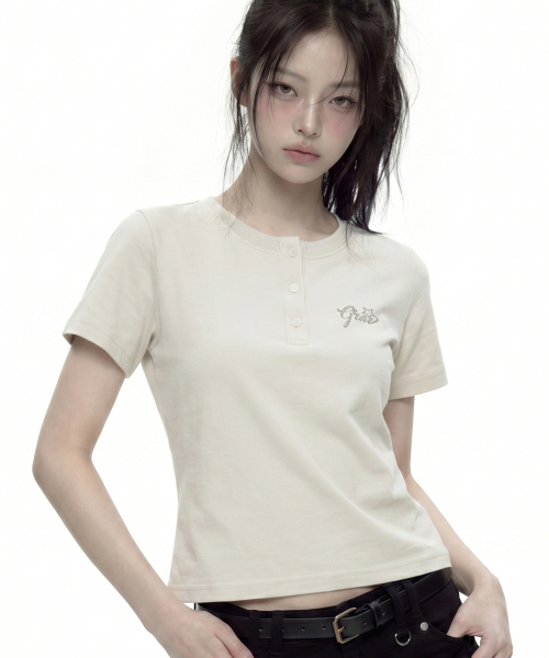 GRAVER（グレーバー）の「[ユニセックス]WINGS ヘンリーネック半袖Tシャツ_2カラー（Tシャツ/カットソー・レディース・ベージュ/チャコール・M/L）」の16枚目の写真