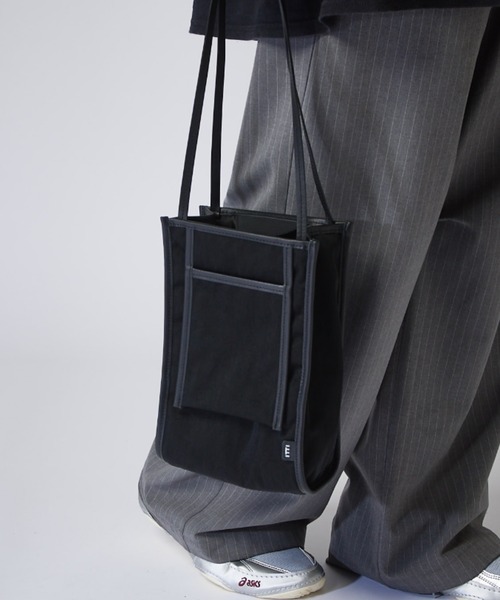 Lui's(ルイス)の「【ITTI】MICHELLE OUTPOCKET ONEMILE TOTE(トートバッグ・メンズ・ブラック・FREE)」の14枚目の写真