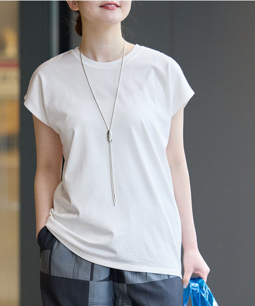 IENA（イエナ）の「《追加9/新色あり》ラウンドテールプルオーバー（Tシャツ/カットソー・レディース・ブラック/ホワイト/ピンク・FREE）」の2枚目の写真