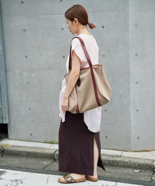 IENA（イエナ）の「《追加9/新色あり》ラウンドテールプルオーバー（Tシャツ/カットソー・レディース・ブラック/ホワイト/ピンク・FREE）」の13枚目の写真