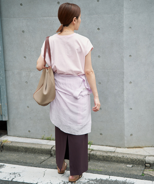 IENA（イエナ）の「《追加9/新色あり》ラウンドテールプルオーバー（Tシャツ/カットソー・レディース・ブラック/ホワイト/ピンク・FREE）」の14枚目の写真