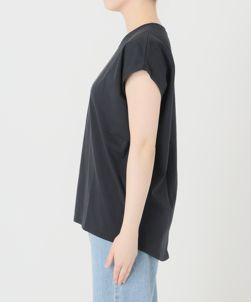 IENA（イエナ）の「《追加9/新色あり》ラウンドテールプルオーバー（Tシャツ/カットソー・レディース・ブラック/ホワイト/ピンク・FREE）」の17枚目の写真
