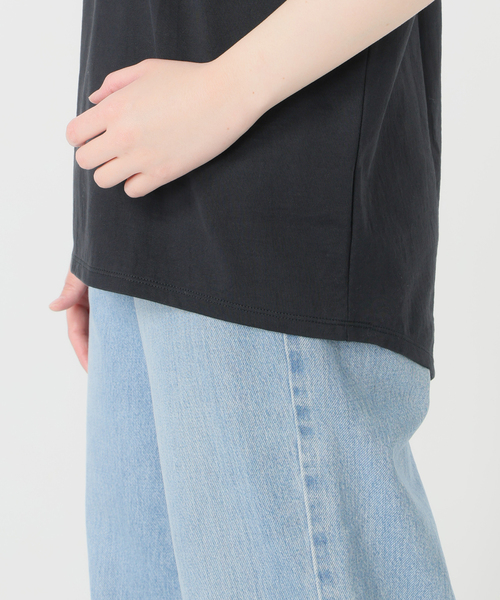 IENA（イエナ）の「《追加9/新色あり》ラウンドテールプルオーバー（Tシャツ/カットソー・レディース・ブラック/ホワイト/ピンク・FREE）」の21枚目の写真