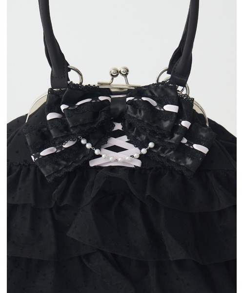 AVENCHUMU(アバンチュウム)の「Ribbon & tulle frill kiss-lock bag(ハンドバッグ・レディース・ブラック/ピンク・FREE)」の6枚目の写真