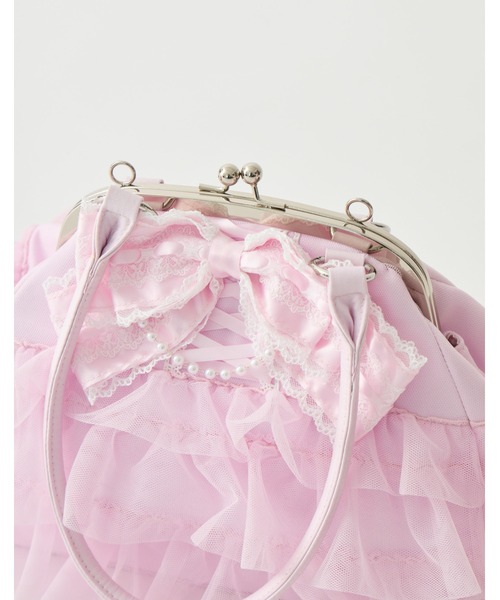 AVENCHUMU(アバンチュウム)の「Ribbon & tulle frill kiss-lock bag(ハンドバッグ・レディース・ブラック/ピンク・FREE)」の13枚目の写真