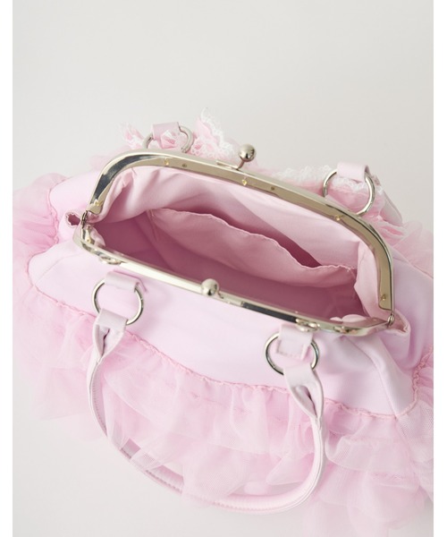 AVENCHUMU(アバンチュウム)の「Ribbon & tulle frill kiss-lock bag(ハンドバッグ・レディース・ブラック/ピンク・FREE)」の9枚目の写真
