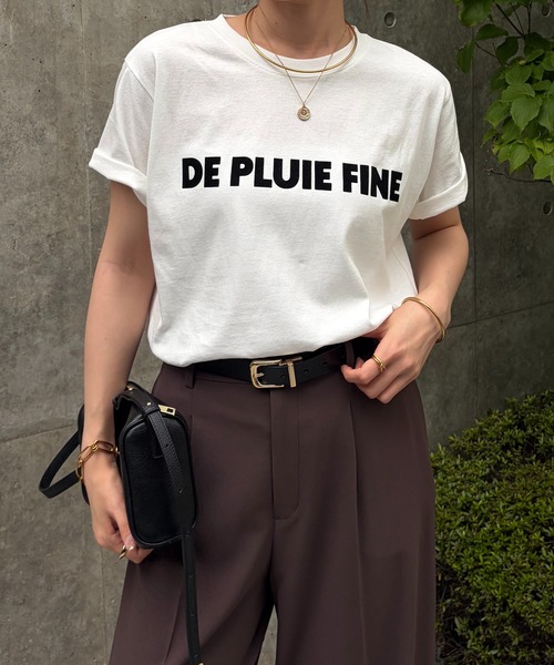COLLAGE GALLARDAGALANTE(コラージュガリャルダガランテ)の「大人映えフロッキーロゴTシャツ/ZOZO限定(Tシャツ/カットソー・レディース・ホワイト/チャコールグレー・FREE)」の1枚目の写真
