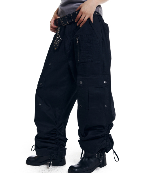 AAKAM(アーカム)の「Shirring Utility Cargo Pants (Black)(その他パンツ・レディース・その他・1/2)」の3枚目の写真