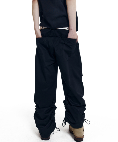 AAKAM(アーカム)の「Shirring Utility Cargo Pants (Black)(その他パンツ・レディース・その他・1/2)」の10枚目の写真
