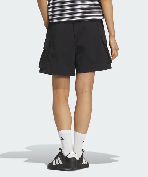 adidas（アディダス）の「スタジアム クローム ルーズフィット ウーブン カーゴ ショーツ / ハーフパンツ / アディダス adidas（その他パンツ・レディース・ブラック・XX-LARGE/LARGE/MEDIUM/SMALL/X-LARGE）」の2枚目の写真