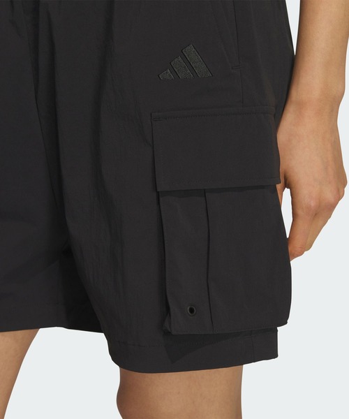 adidas（アディダス）の「スタジアム クローム ルーズフィット ウーブン カーゴ ショーツ / ハーフパンツ / アディダス adidas（その他パンツ・レディース・ブラック・XX-LARGE/LARGE/MEDIUM/SMALL/X-LARGE）」の5枚目の写真