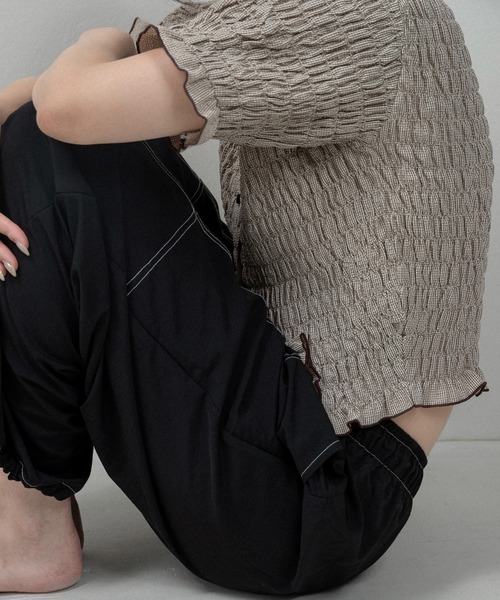 lawgy（ラウジー）の「button point v neck shirring blouse / ボタンポイントvネックシャーリングブラウス（シャツ/ブラウス・レディース・ブラウン/クリーム/ホワイト×ブラック・FREE）」の11枚目の写真
