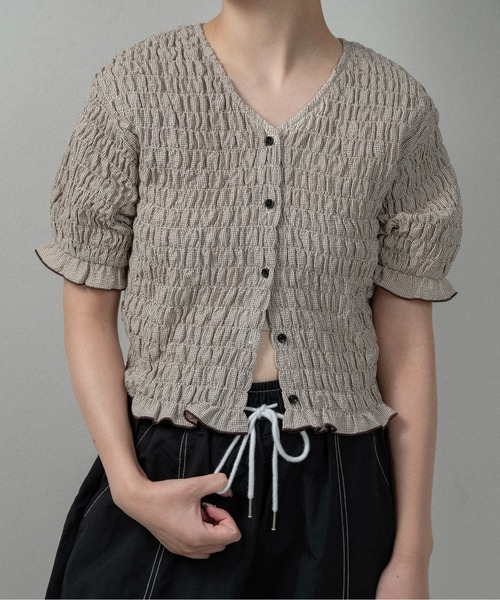 lawgy（ラウジー）の「button point v neck shirring blouse / ボタンポイントvネックシャーリングブラウス（シャツ/ブラウス・レディース・ブラウン/クリーム/ホワイト×ブラック・FREE）」の13枚目の写真