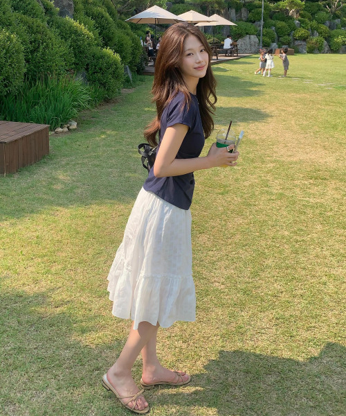 TTUDEMENT(トュードメント)の「EYELET RIBBON MIDI SKIRT_WHITE(スカート・レディース・その他・SMALL/MEDIUM)」の1枚目の写真