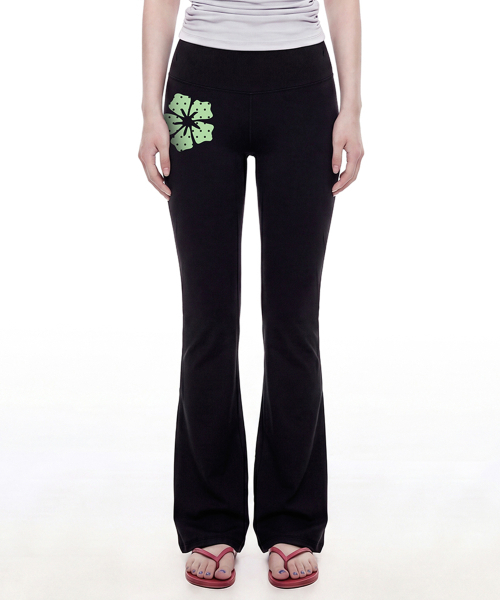 GRAVER（グレーバー）の「[WOMAN]ドットフラワーブーツカットパンツ_GREEN（スウェットパンツ・レディース・ブラック・ONE SIZE）」の2枚目の写真