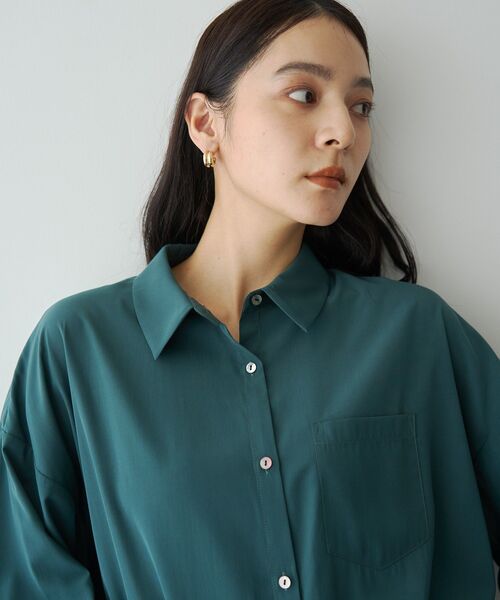 YECCA VECCA(イェッカヴェッカ)の「バックギャザーロングシャツ(シャツ/ブラウス・レディース・ダークグリーン/ブラウン/ブラック/ベージュ・FREE)」の10枚目の写真