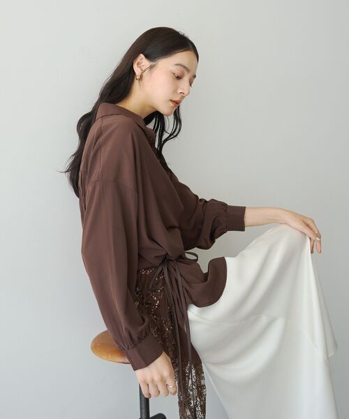 YECCA VECCA(イェッカヴェッカ)の「バックギャザーロングシャツ(シャツ/ブラウス・レディース・ダークグリーン/ブラウン/ブラック/ベージュ・FREE)」の19枚目の写真