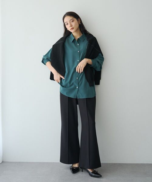 YECCA VECCA(イェッカヴェッカ)の「バックギャザーロングシャツ(シャツ/ブラウス・レディース・ダークグリーン/ブラウン/ブラック/ベージュ・FREE)」の14枚目の写真