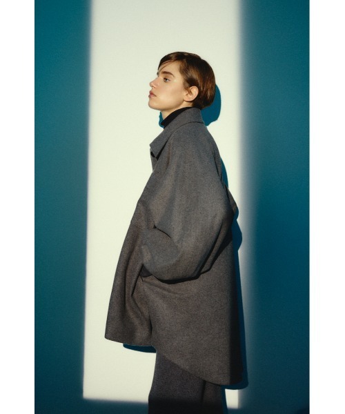 RIM.ARK（リムアーク）の「【26FW OUTER PRE ORDER】Round big sleeve CT(ラウンド ビッグ スリーブ コート)（その他アウター・レディース・グレー/ブラック/ライトブラウン・FREE）」の2枚目の写真