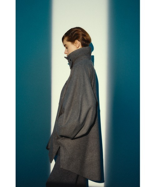 RIM.ARK（リムアーク）の「【26FW OUTER PRE ORDER】Round big sleeve CT(ラウンド ビッグ スリーブ コート)（その他アウター・レディース・グレー/ブラック/ライトブラウン・FREE）」の11枚目の写真