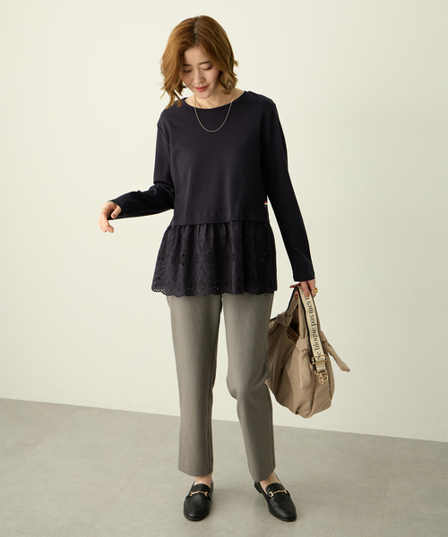 Petit Honfleur(プチオンフルール)の「裾切替レイヤードロングスリーブTシャツ【ドット・レース】(Tシャツ/カットソー・レディース・ホワイト/ネイビー・L/M)」の21枚目の写真