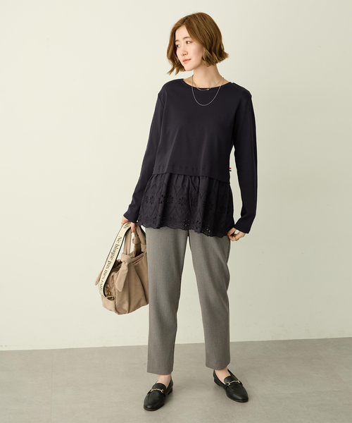 Petit Honfleur(プチオンフルール)の「裾切替レイヤードロングスリーブTシャツ【ドット・レース】(Tシャツ/カットソー・レディース・ホワイト/ネイビー・L/M)」の22枚目の写真