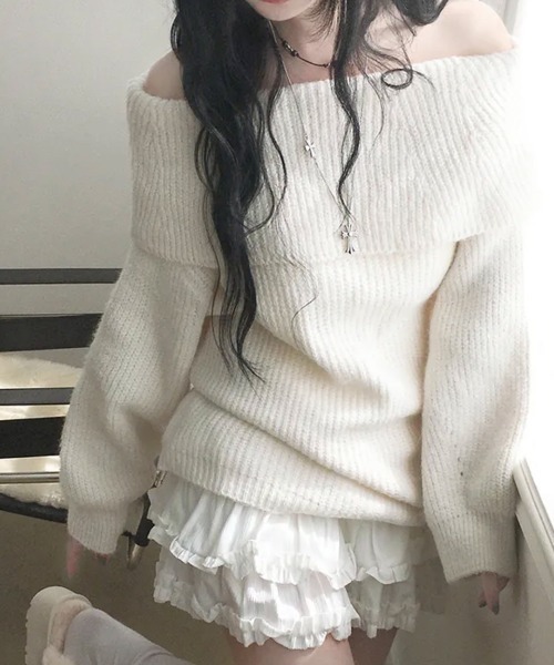 Emilie(エミリー)の「2WAY オフショルダータートルネックニットプルオーバー(ニット/セーター・レディース・アイボリー/ピンク/グレー・FREE)」の5枚目の写真