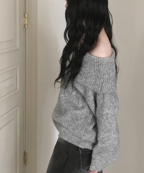 Emilie(エミリー)の「2WAY オフショルダータートルネックニットプルオーバー(ニット/セーター・レディース・アイボリー/ピンク/グレー・FREE)」の12枚目の写真