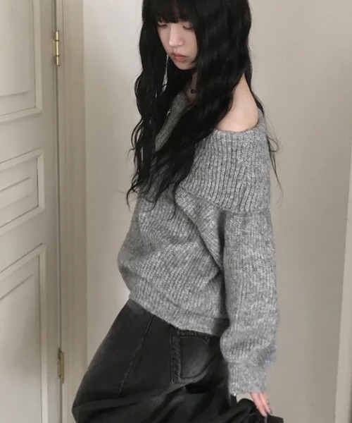 Emilie(エミリー)の「2WAY オフショルダータートルネックニットプルオーバー(ニット/セーター・レディース・アイボリー/ピンク/グレー・FREE)」の13枚目の写真