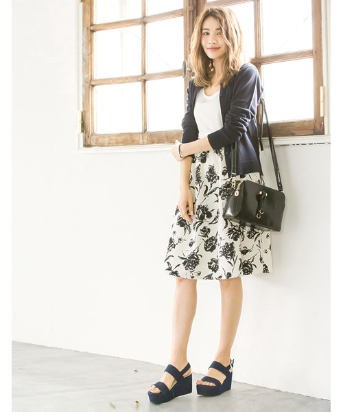 Re:EDIT（リエディ）の「ダブルベルトウェッジソールサンダル[Re:EDIT/リエディ][春夏新作]（サンダル・レディース・ブラック/ホワイト/ベージュ/ベージュ系その他/ネイビー/パイソン/シルバー/ブラック系その他/グレー系その他/ブルー系その他・X-SMALL/SMALL/MEDIUM/LARGE/X-LARGE/XX-LARGE）」の17枚目の写真