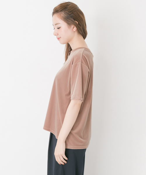 URBAN RESEARCH（アーバンリサーチ）の「ベロアTシャツ（Tシャツ/カットソー・レディース・ネイビー/グレー系その他/ベージュ系その他・FREE）」の8枚目の写真