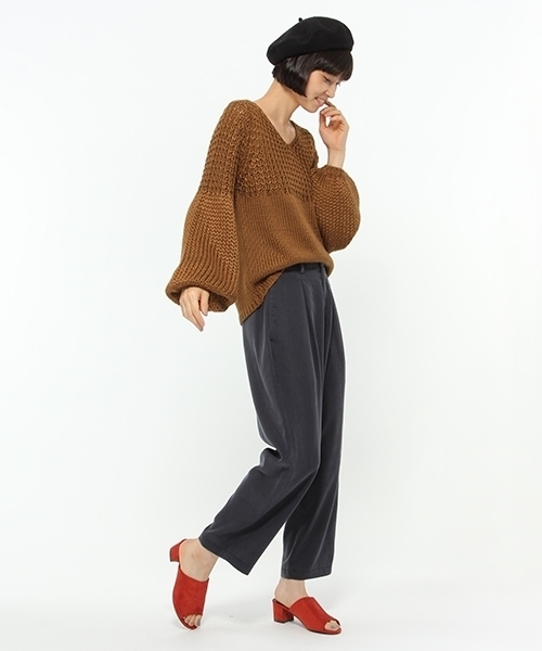 LAKOLE(ラコレ)の「テンセルツイルペグパンツ / LAKOLE(その他パンツ・レディース・ネイビー/カーキ/キャメル・2/3)」の2枚目の写真