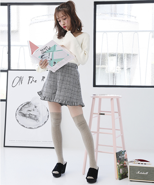 one after another NICE CLAUP（ワンアフターアナザーナイスクラップ）の「バックシャンニットプルオーバー（ニット/セーター・レディース・アイボリー/ブラック/ベージュ/パープル・FREE）」の20枚目の写真