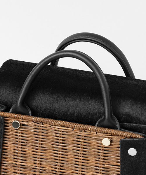 UR SELECT(ユーアールセレクト)の「MelleBK(ハンドバッグ・レディース・ブラック・-)」の5枚目の写真